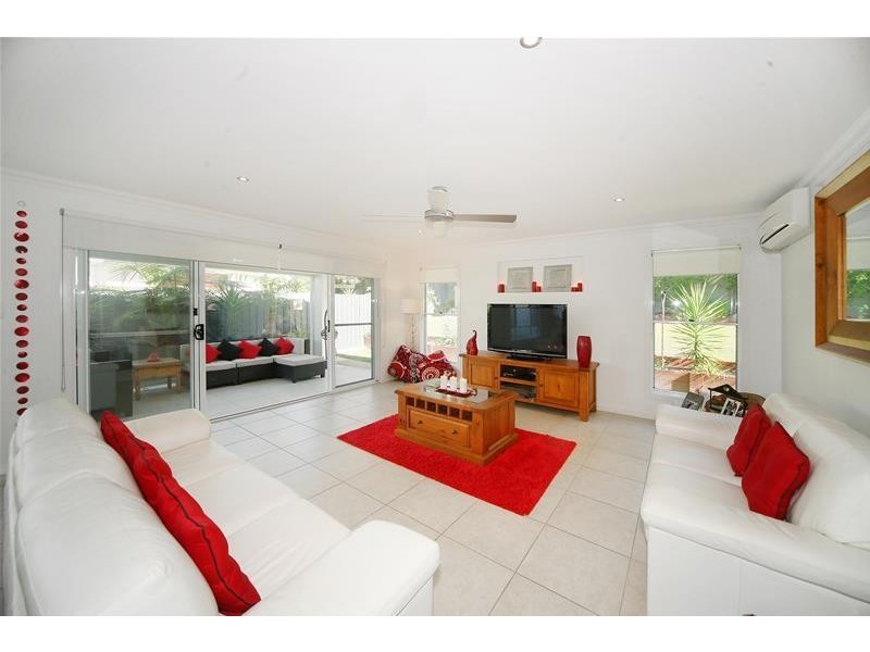 6 Flindersia Place, Mountain Creek QLD 4557