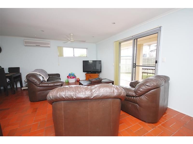 2 Mulgani Street, Warana QLD 4575