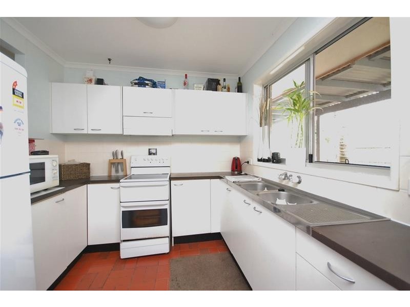 2 Mulgani Street, Warana QLD 4575