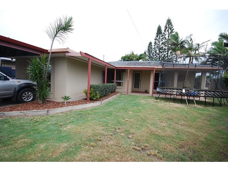 2 Mulgani Street, Warana QLD 4575