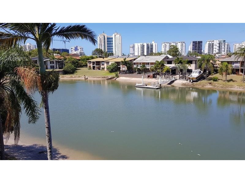 8/8 Tarwarri Crescent, Mooloolaba QLD 4557