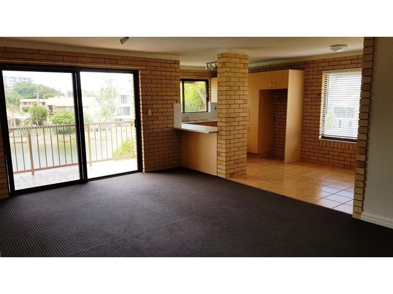 8/8 Tarwarri Crescent, Mooloolaba QLD 4557