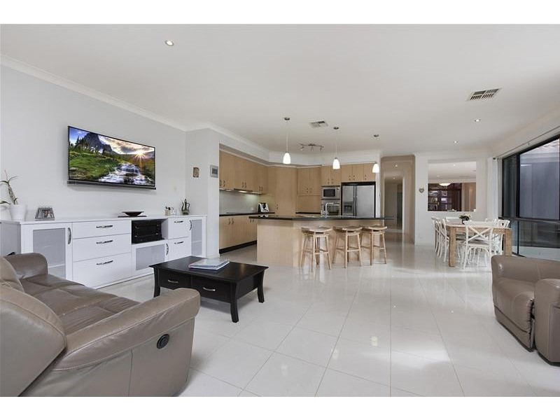 23 Hetherington Drive, Twin Waters QLD 4564