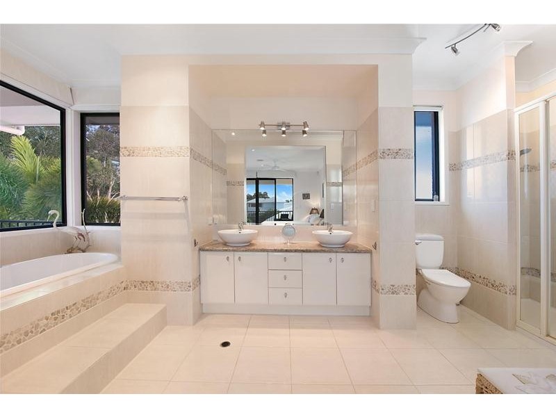 23 Hetherington Drive, Twin Waters QLD 4564