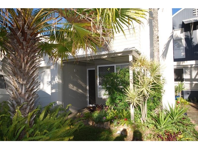 8/1 Poinsettia Court, Mooloolaba QLD 4557