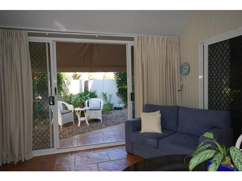 8/1 Poinsettia Court, Mooloolaba QLD 4557