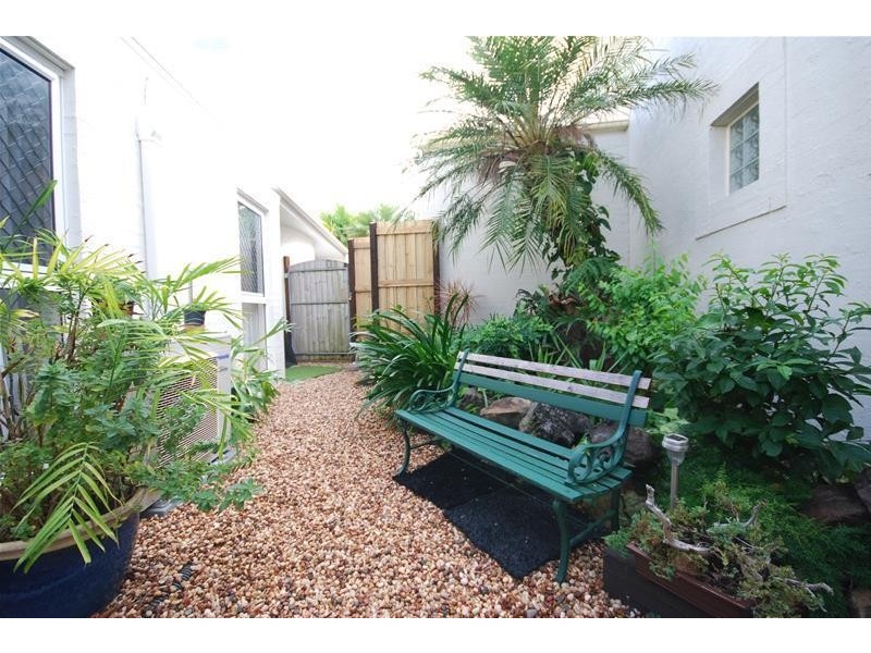 8/1 Poinsettia Court, Mooloolaba QLD 4557