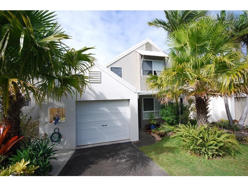 8/1 Poinsettia Court, Mooloolaba QLD 4557