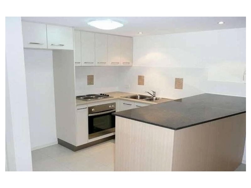 18/10 Grand Parade, Parrearra QLD 4575