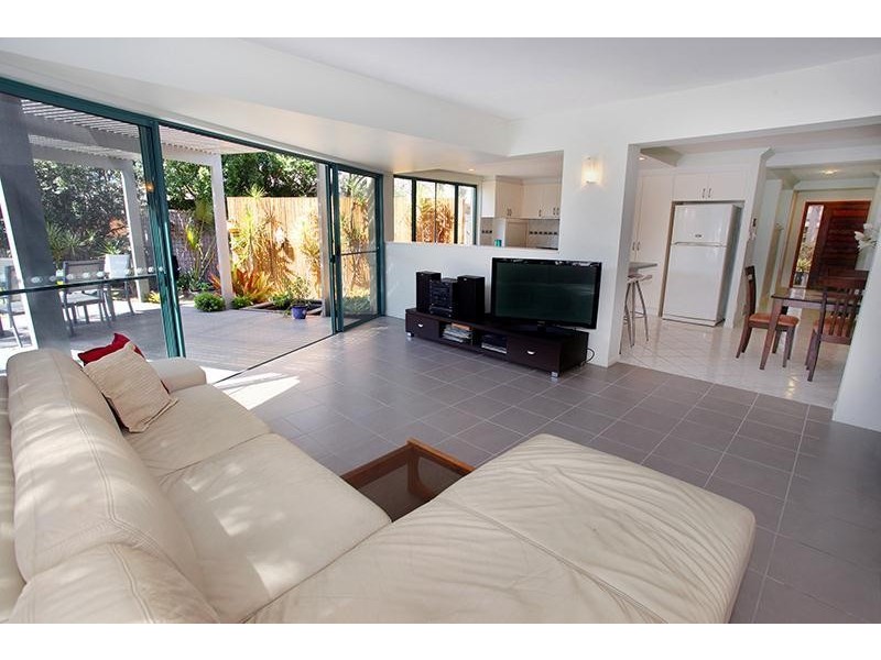 1 Awoonga Court, Mooloolaba QLD 4557