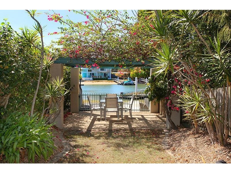 1 Awoonga Court, Mooloolaba QLD 4557