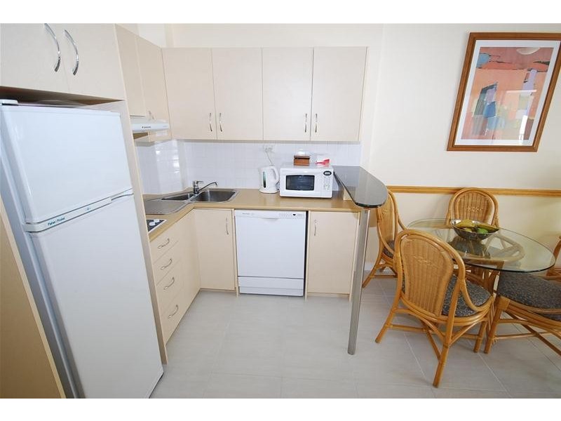 212/180 Alexandra Parade, Alexandra Headland QLD 4572