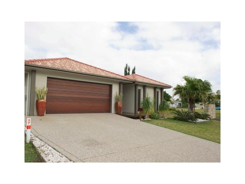 14 Magnetic Street, Parrearra QLD 4575