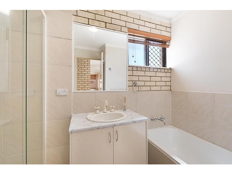 2/4 Yallanga Place, Mooloolaba QLD 4557