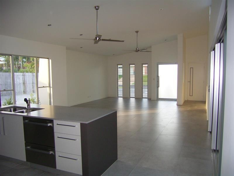 1/7 Greygum Court, Mooloolaba QLD 4557