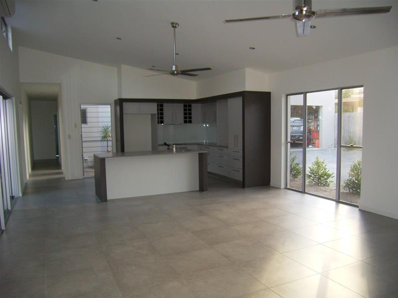 1/7 Greygum Court, Mooloolaba QLD 4557