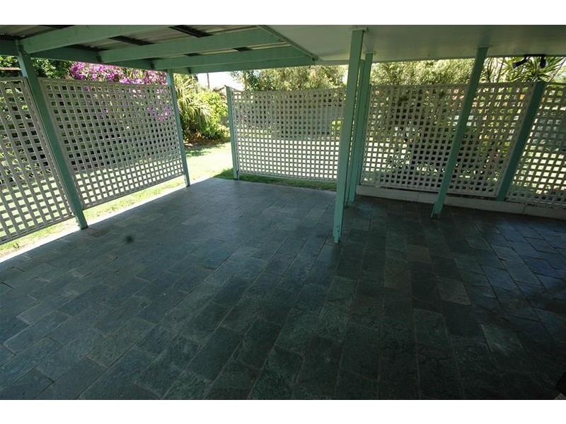 25 Poinciana Avenue, Mooloolaba QLD 4557