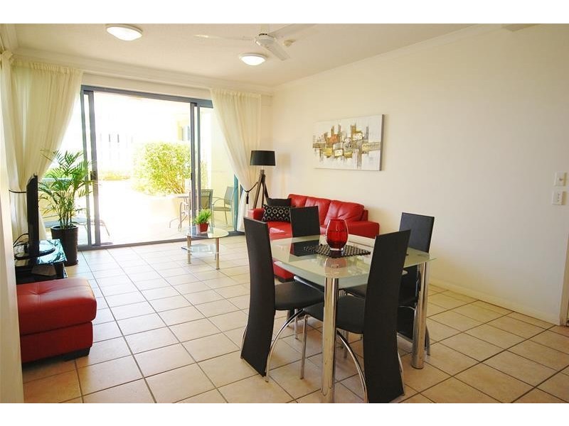 5/4 Buderim Avenue, Alexandra Headland QLD 4572