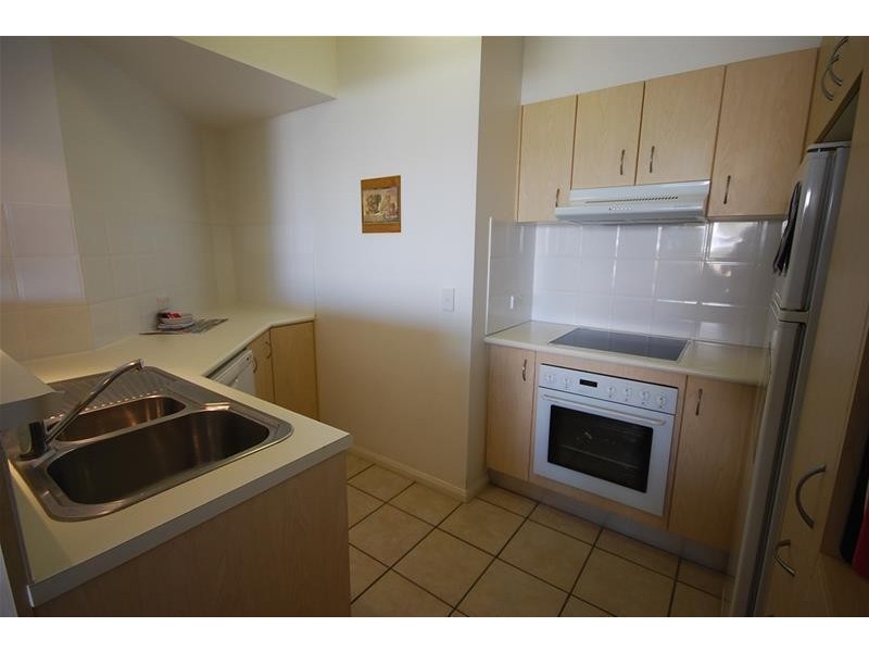 5/4 Buderim Avenue, Alexandra Headland QLD 4572