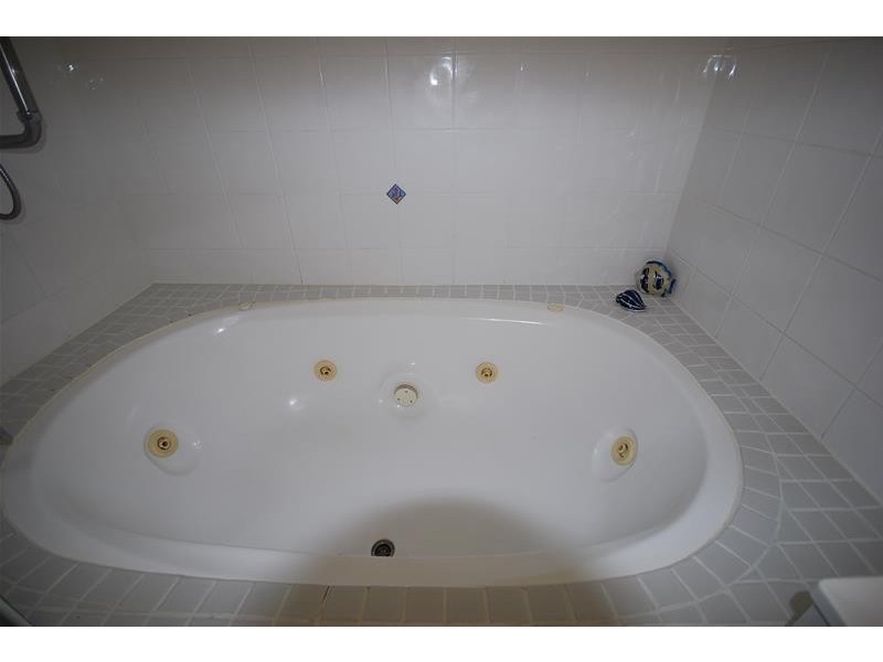 5/4 Buderim Avenue, Alexandra Headland QLD 4572