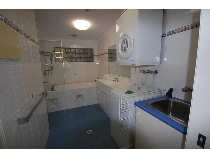 5/4 Buderim Avenue, Alexandra Headland QLD 4572