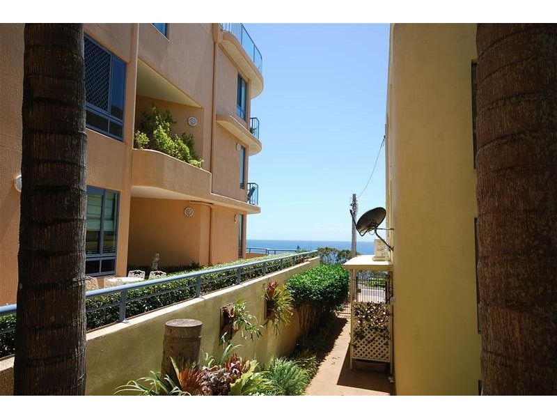 5/4 Buderim Avenue, Alexandra Headland QLD 4572