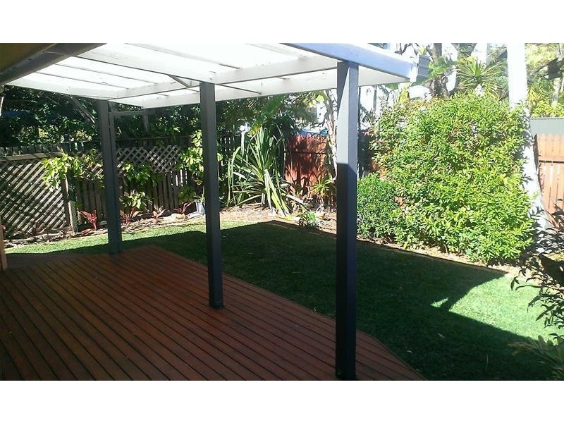 5 Leo Crescent, Alexandra Headland QLD 4572