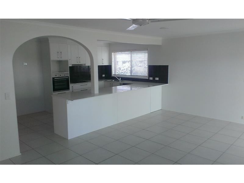 5 Leo Crescent, Alexandra Headland QLD 4572