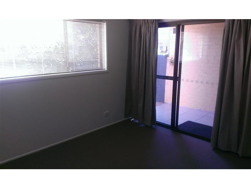 5 Leo Crescent, Alexandra Headland QLD 4572