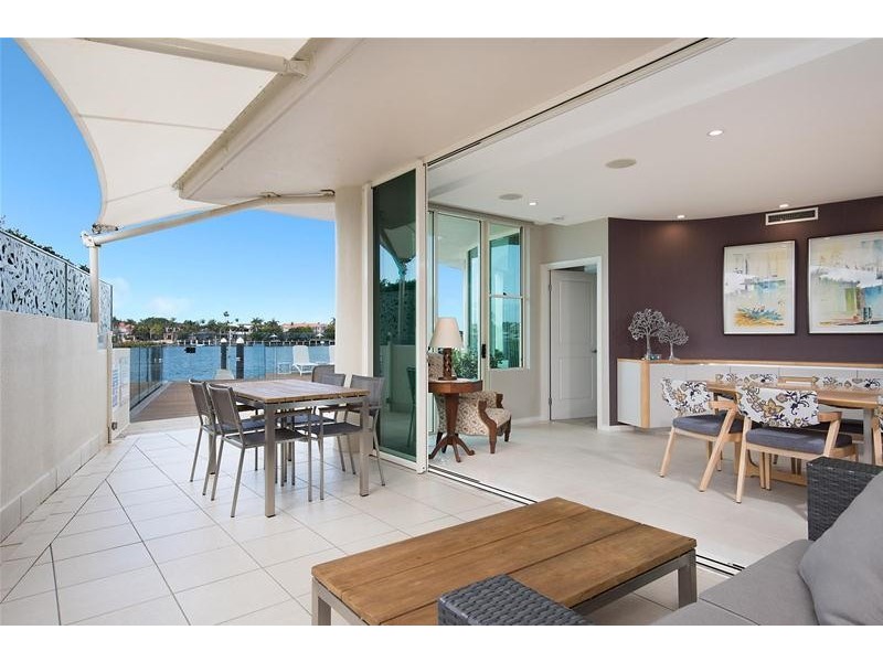 2/49 River Esplanade, Mooloolaba QLD 4557
