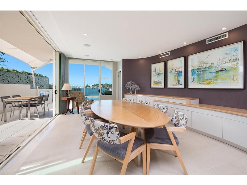 2/49 River Esplanade, Mooloolaba QLD 4557
