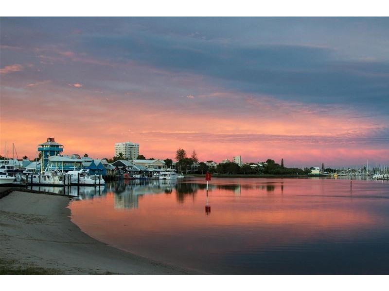 2/49 River Esplanade, Mooloolaba QLD 4557