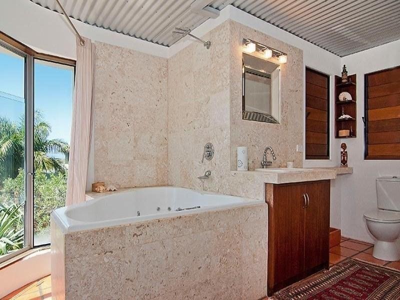 21 Yakola Parade, Alexandra Headland QLD 4572