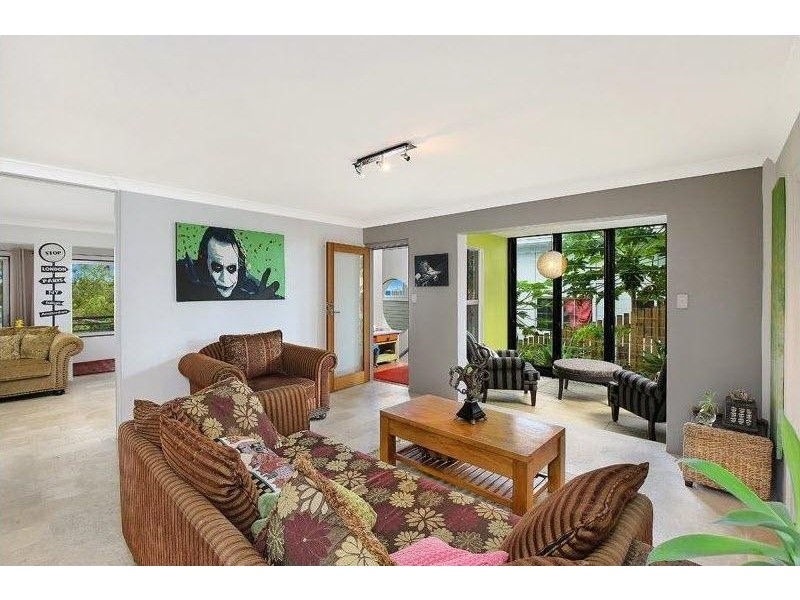 21 Yakola Parade, Alexandra Headland QLD 4572