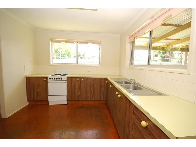 13 Jarrah Street, Minyama QLD 4575