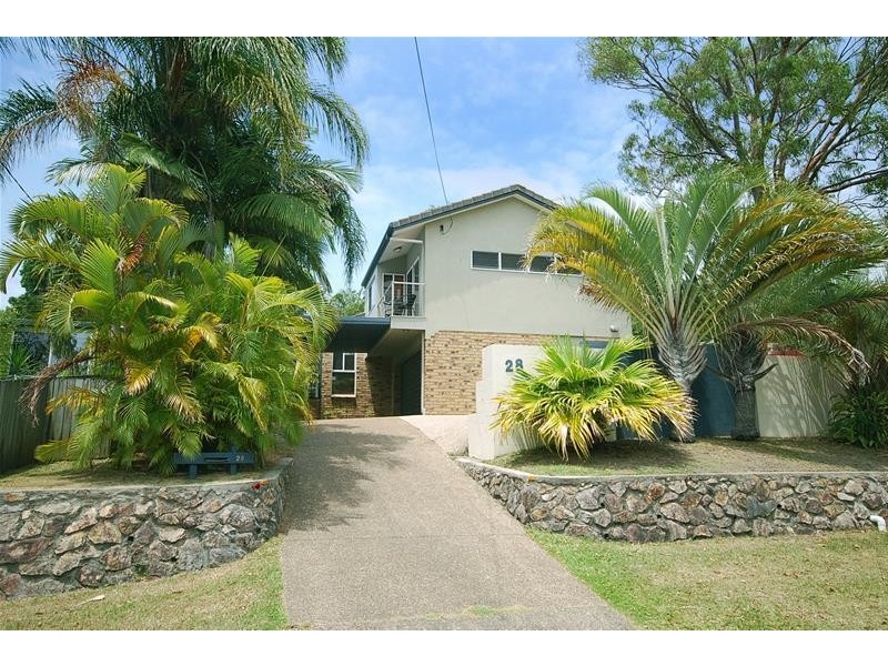 28 Oloway Crescent, Alexandra Headland QLD 4572