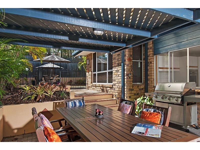 28 Oloway Crescent, Alexandra Headland QLD 4572