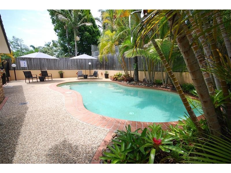 28 Oloway Crescent, Alexandra Headland QLD 4572