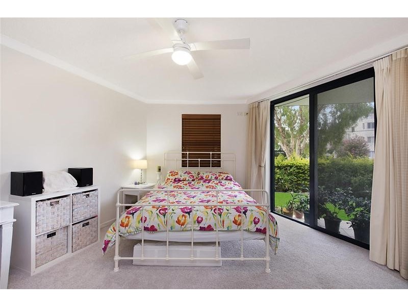 2/87 Duporth Avenue, Maroochydore QLD 4558
