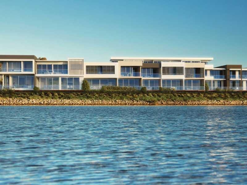 9 South Bay Drive, Varsity Lakes QLD 4227