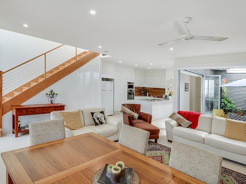 12 Machans Lane, Maroochydore QLD 4558