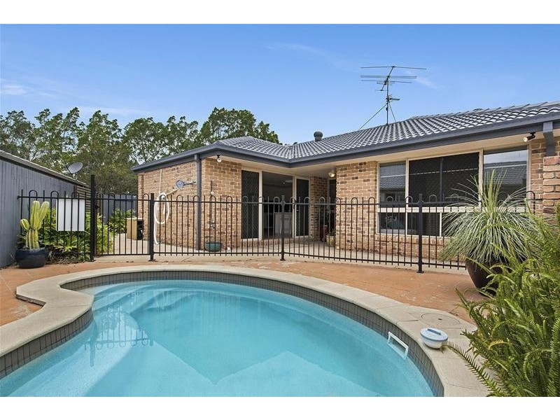 2 Satinwood Place, Mountain Creek QLD 4557
