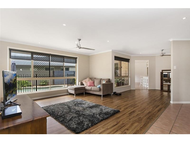 2 Satinwood Place, Mountain Creek QLD 4557