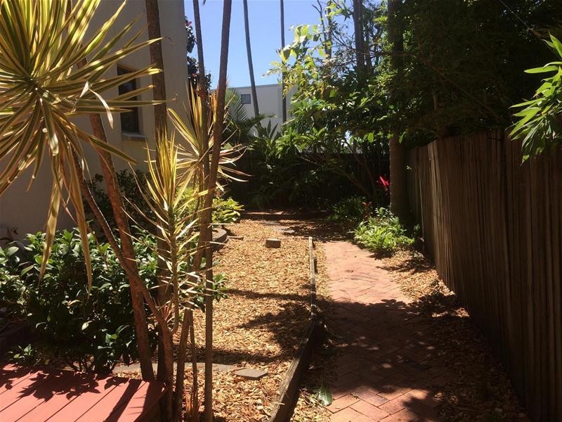 1/13-15 Marjorie Street, Mooloolaba QLD 4557