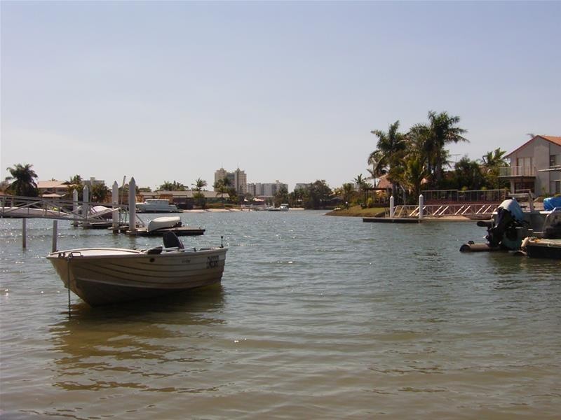 2/2 Balyarta Crescent, Mooloolaba QLD 4557