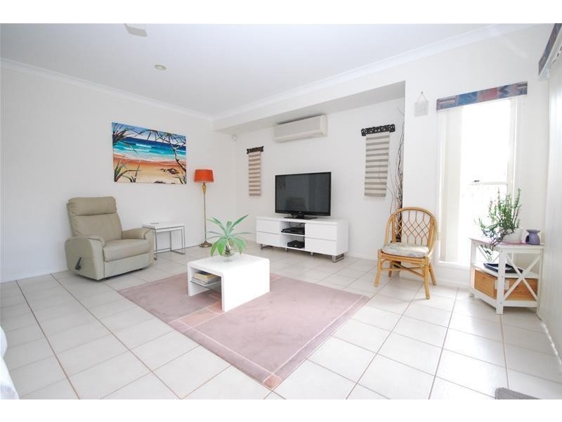 1 Sunburst Court, Mountain Creek QLD 4557