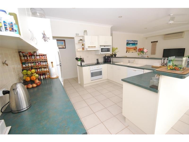 1 Sunburst Court, Mountain Creek QLD 4557