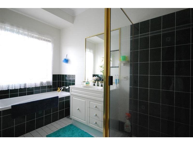 1 Sunburst Court, Mountain Creek QLD 4557