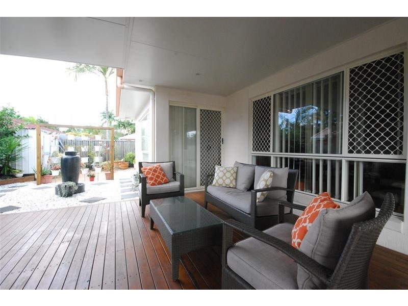 1 Sunburst Court, Mountain Creek QLD 4557