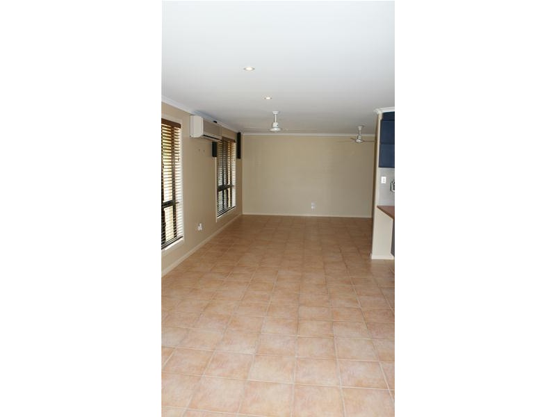 7 Zelma Street, Grasstree Beach QLD 4740